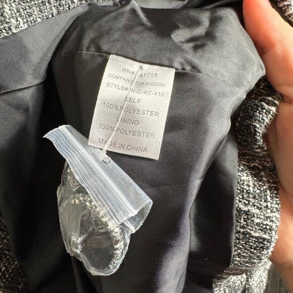 JLux Label gray and white tweed blazer with pockets and single button. - Picture 9 of 9